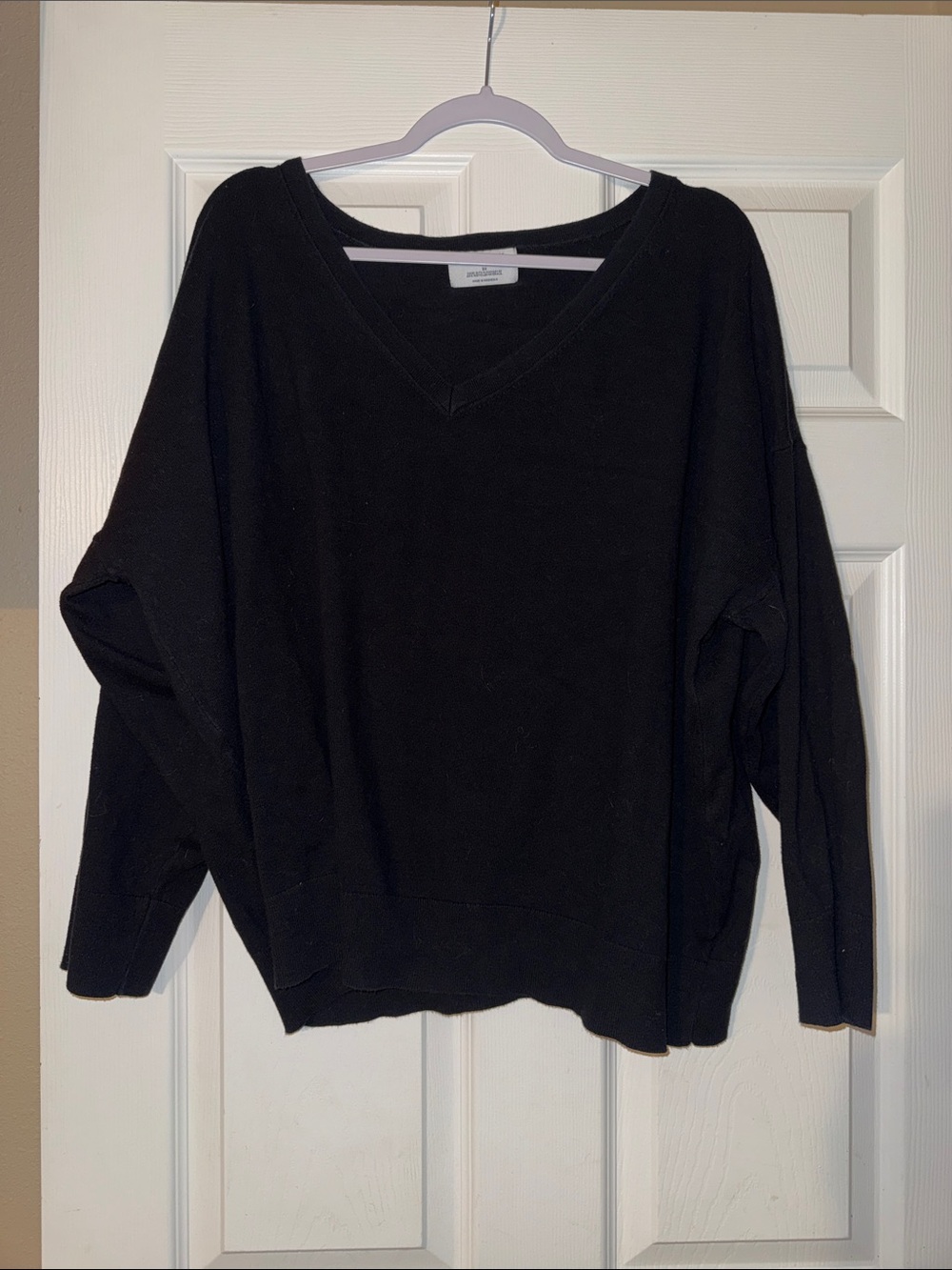 Old Navy Black V-Neck Crew Sweater